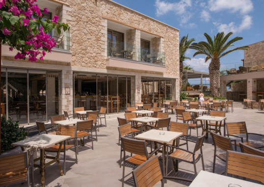 CACTUS BEACH HOTEL & BUNGALOWS 8
