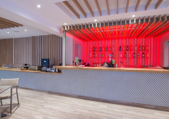 CACTUS BEACH HOTEL & BUNGALOWS 36