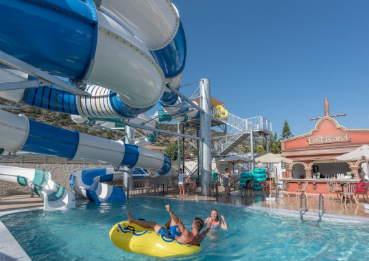 CACTUS BEACH HOTEL & BUNGALOWS 43