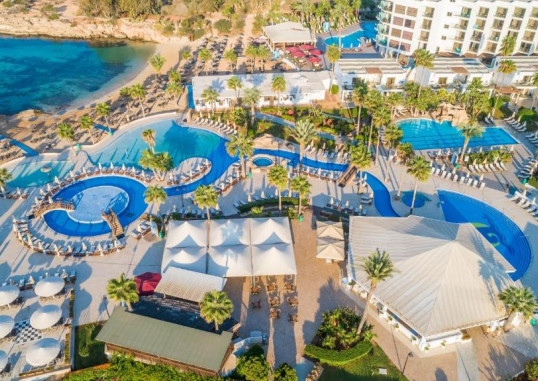 ADAMS BEACH HOTEL 3