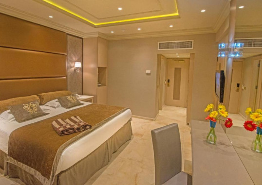 ADAMS BEACH HOTEL 9