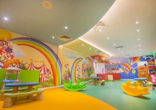 ADAMS BEACH HOTEL 24