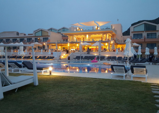 KIANI BEACH RESORT 5
