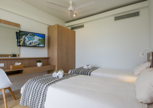 KIANI BEACH RESORT 28