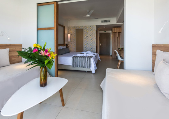 KIANI BEACH RESORT 32