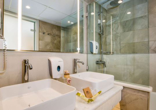 KIANI BEACH RESORT 40