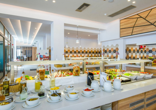 KIANI BEACH RESORT 60