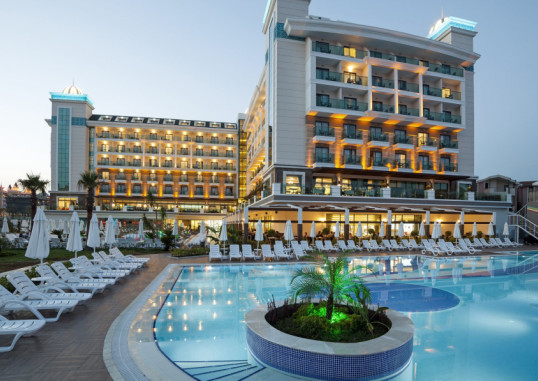 LUNA BLANCA RESORT & SPA 1