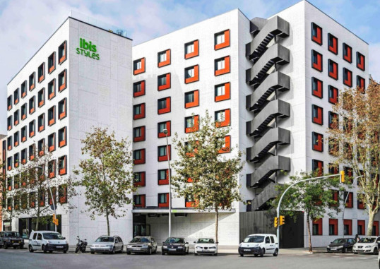 IBIS STYLES BARCELONA CITY BOGATELL HOTEL 4