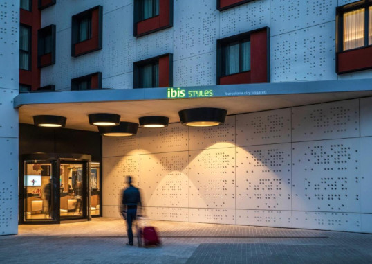 IBIS STYLES BARCELONA CITY BOGATELL HOTEL 5