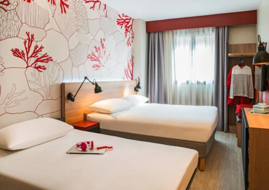 IBIS STYLES BARCELONA CITY BOGATELL HOTEL 18