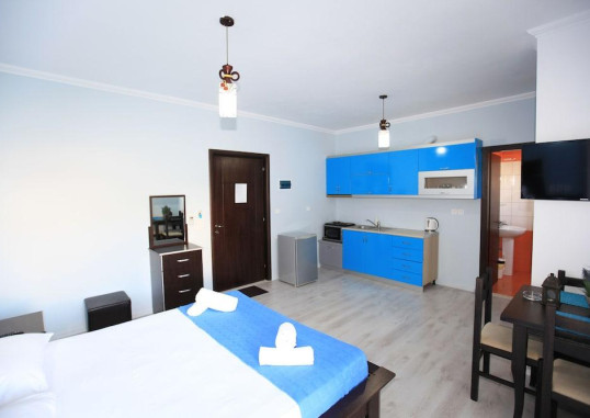 HOTEL KEOS 25