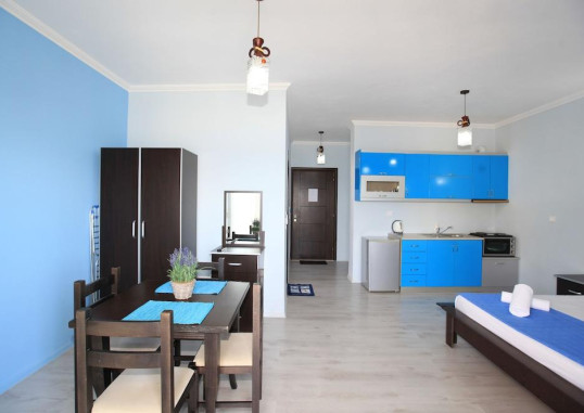 HOTEL KEOS 33