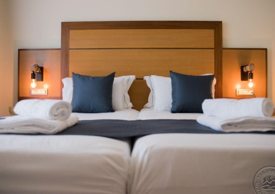 MANOUSOS CITY HOTEL 10
