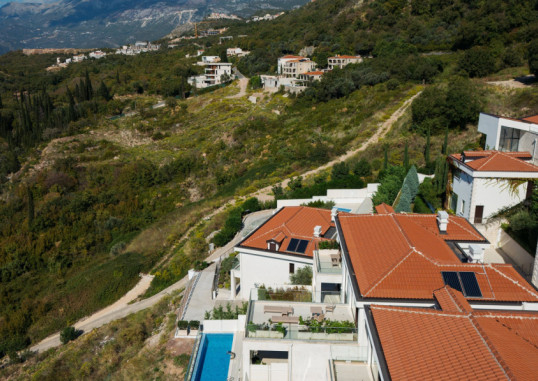 ANANTI REZEVICI MONTENEGRO 9
