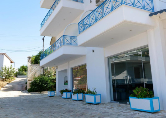 MIRACLE APARTMENTS 13