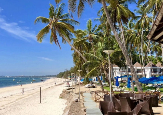 KENYA BAY BEACH 1