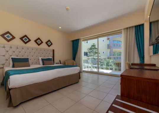 Family Suite 1