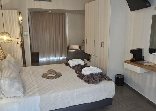 ATLANTIS BOUTIQUE CITY 11