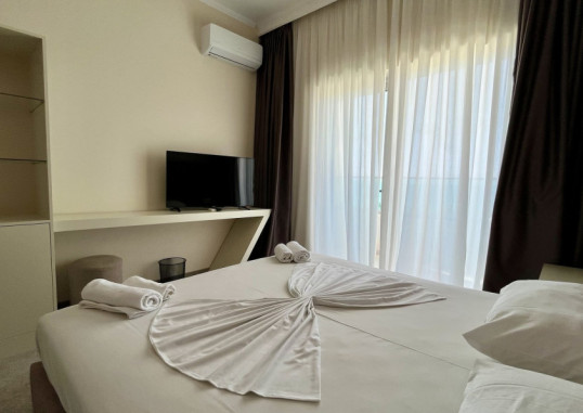 VIVAS HOTEL 13
