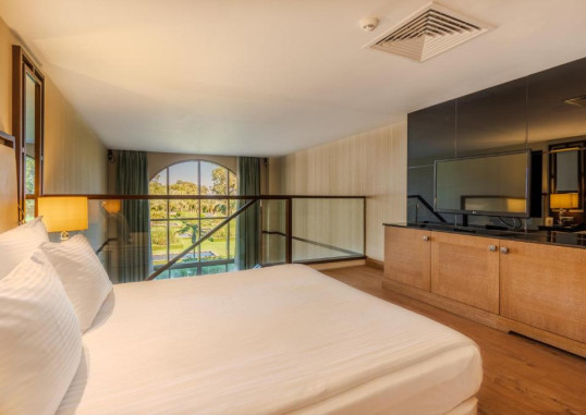 Dublex Family Suite Room 2