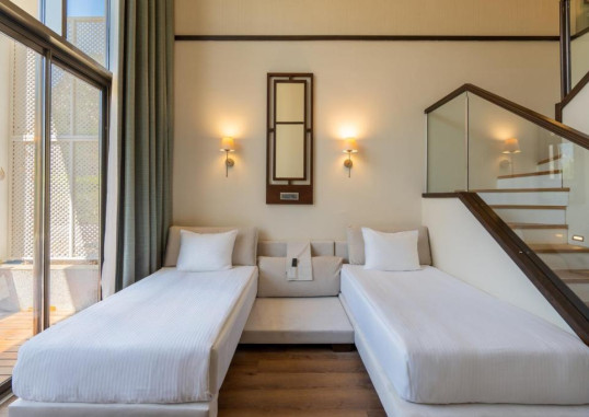 Dublex Family Suite Room 3