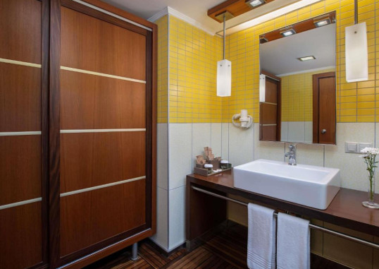 Family Suite 2