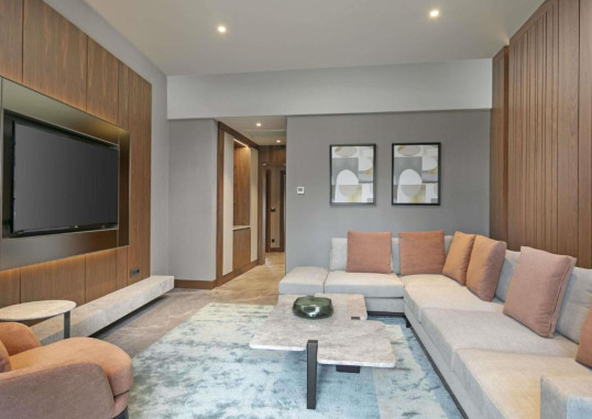 Marine Suite 7