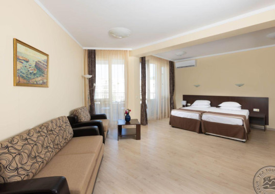ROME PALACE DELUXE AH 9