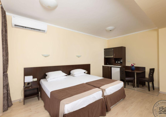 ROME PALACE DELUXE AH 11