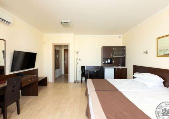 ROME PALACE DELUXE AH 13