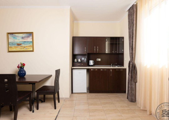 ROME PALACE DELUXE AH 24