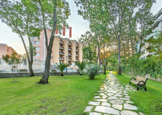 HOTEL RIVA 5