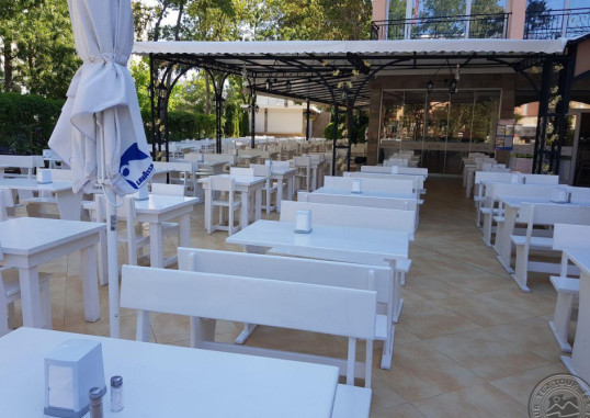 HOTEL RIVA 8