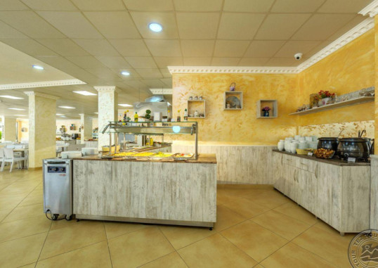 HOTEL RIVA 18