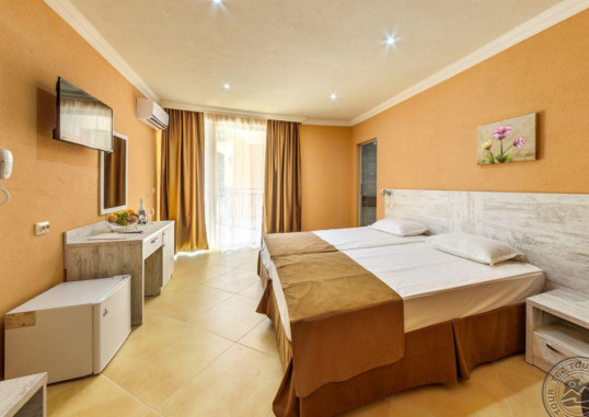 HOTEL RIVA 28