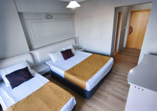 CAMYUVA LUNA HOTEL 10