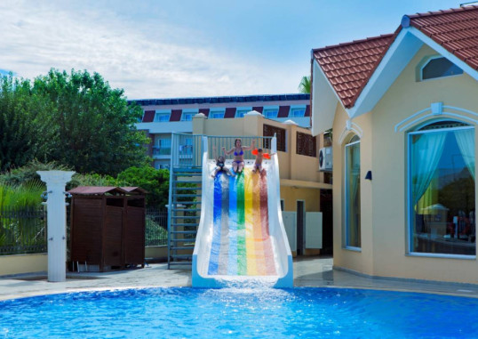 CAMYUVA LUNA HOTEL 26
