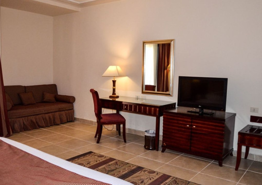 Deluxe Room 5