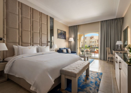 Superior Room King Bed 1