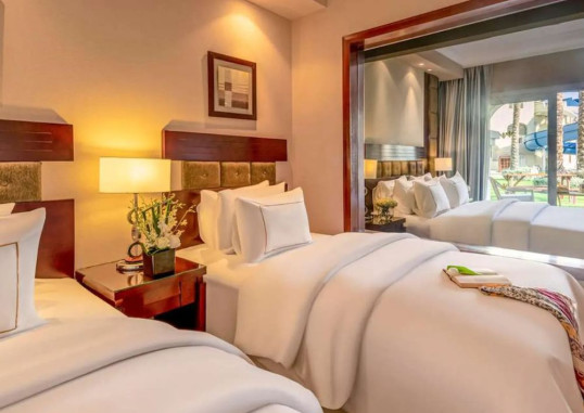 Junior Suite Twin Bed 1