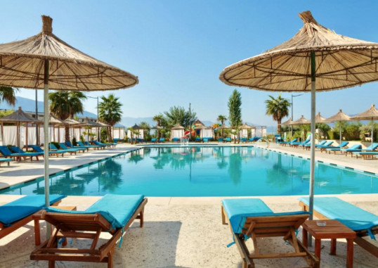 KRAAL HOTEL 3