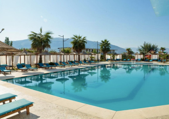 KRAAL HOTEL 4