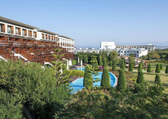 LYKIA WORLD & LINKS GOLF 1