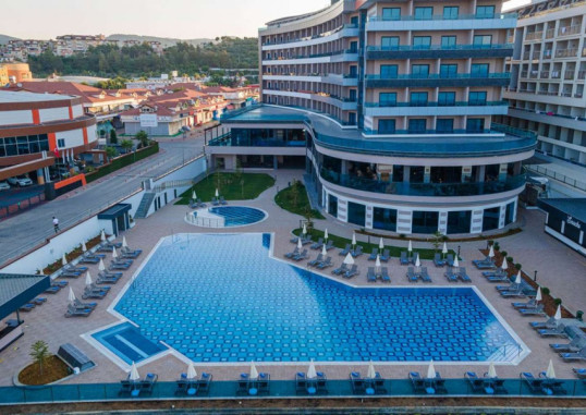 LONICERA PREMIUM HOTEL 26