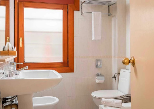 HOTEL SANT JORDI 13