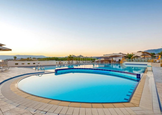 KAVROS RESORT 5
