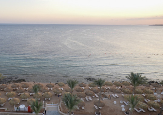 SUNRISE REMAL BEACH 25