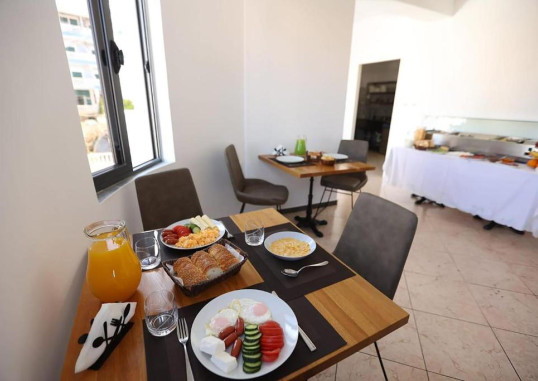 BLISS HOTEL 8
