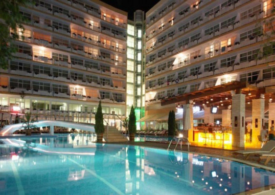 GRAND HOTEL NIRVANA 3